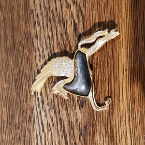 Women's vintage brooch